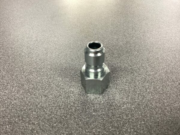 QCPLUG3/8"FPT