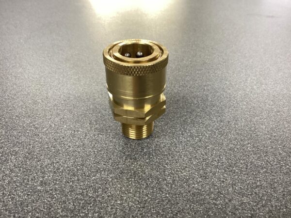 QCSOCKET 3/8” BRASS MPT